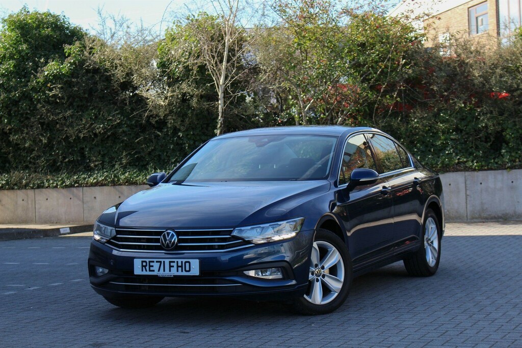 Volkswagen Passat 2.0 Tdi Evo Se Nav Dsg Euro 6 Ss RE71FHO #2
