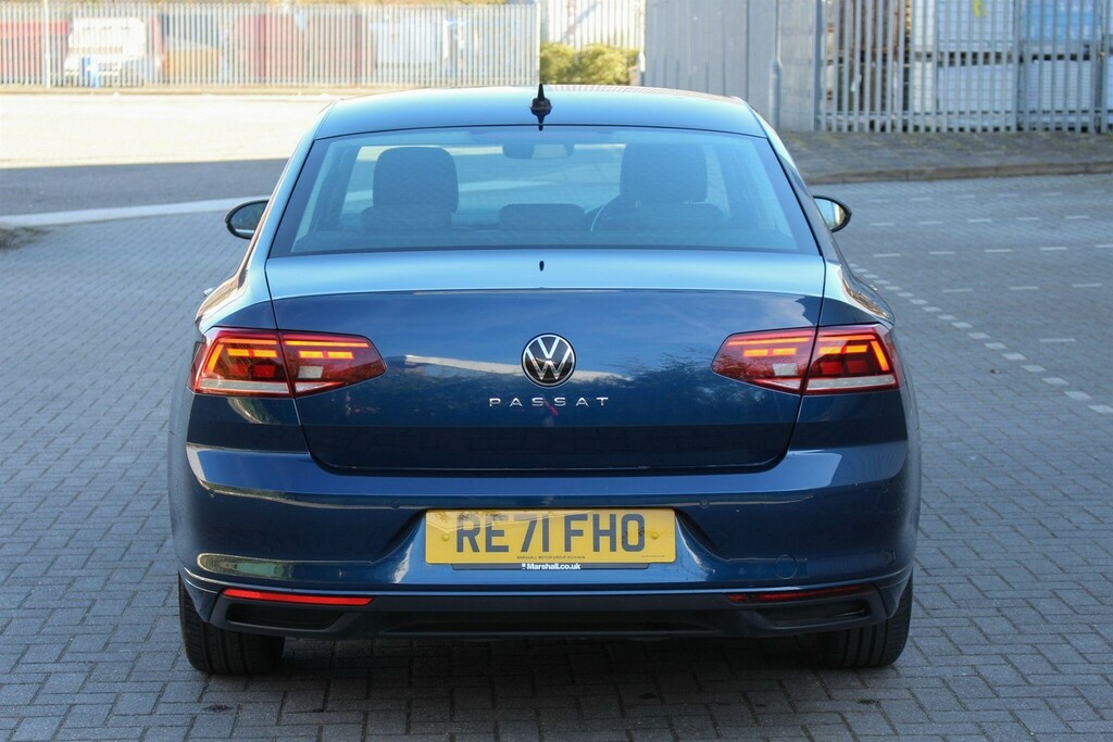 Volkswagen Passat 2.0 Tdi Evo Se Nav Dsg Euro 6 Ss RE71FHO #5