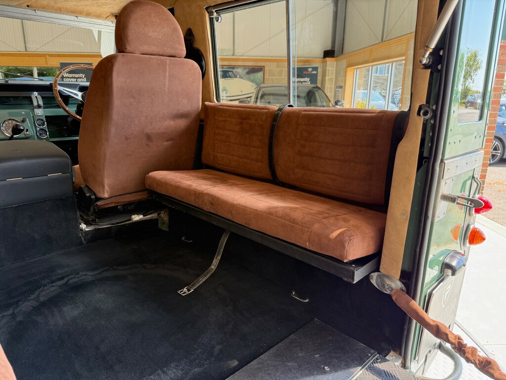 Land Rover Defender 90 90 Hard Top Blue #32
