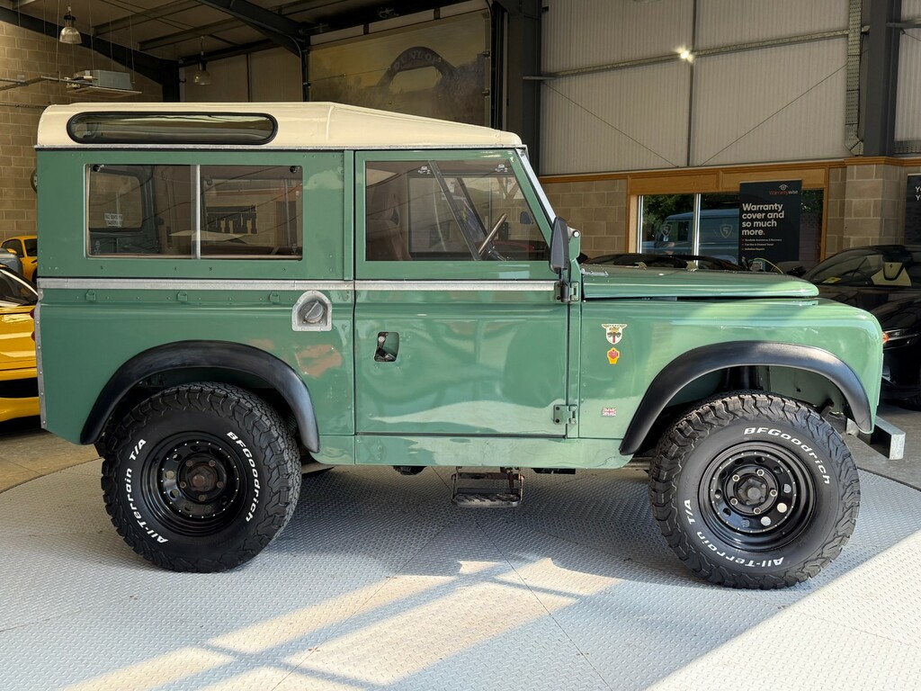 Land Rover Defender 90 Petrol #4