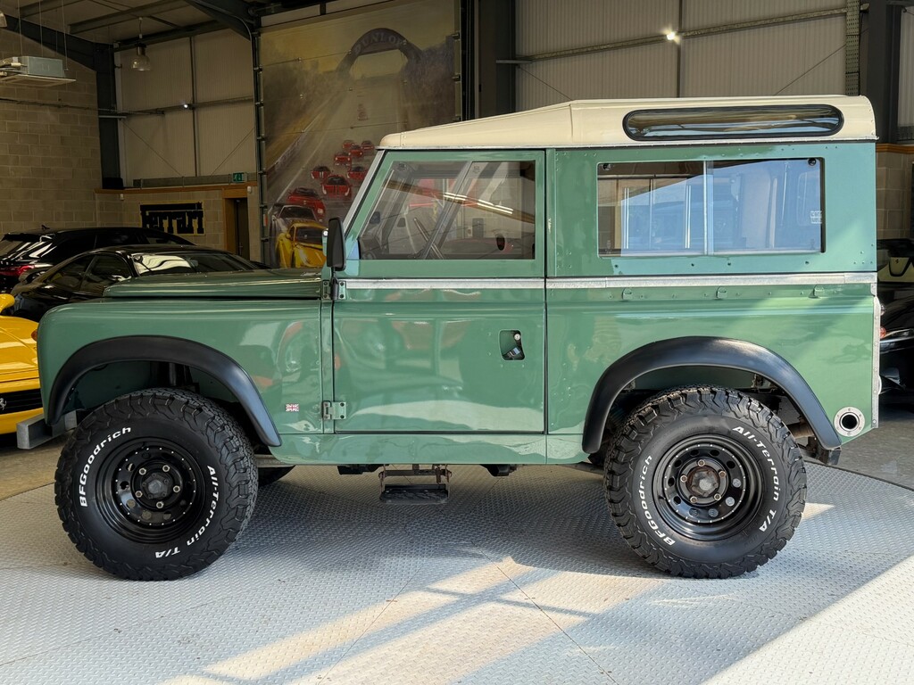 Land Rover Defender 90 Petrol #6