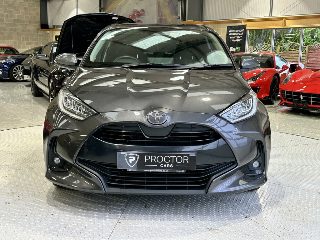 Toyota Yaris 1.5 Vvt-h Design E-cvt Euro 6 Ss YT74ZKP #2