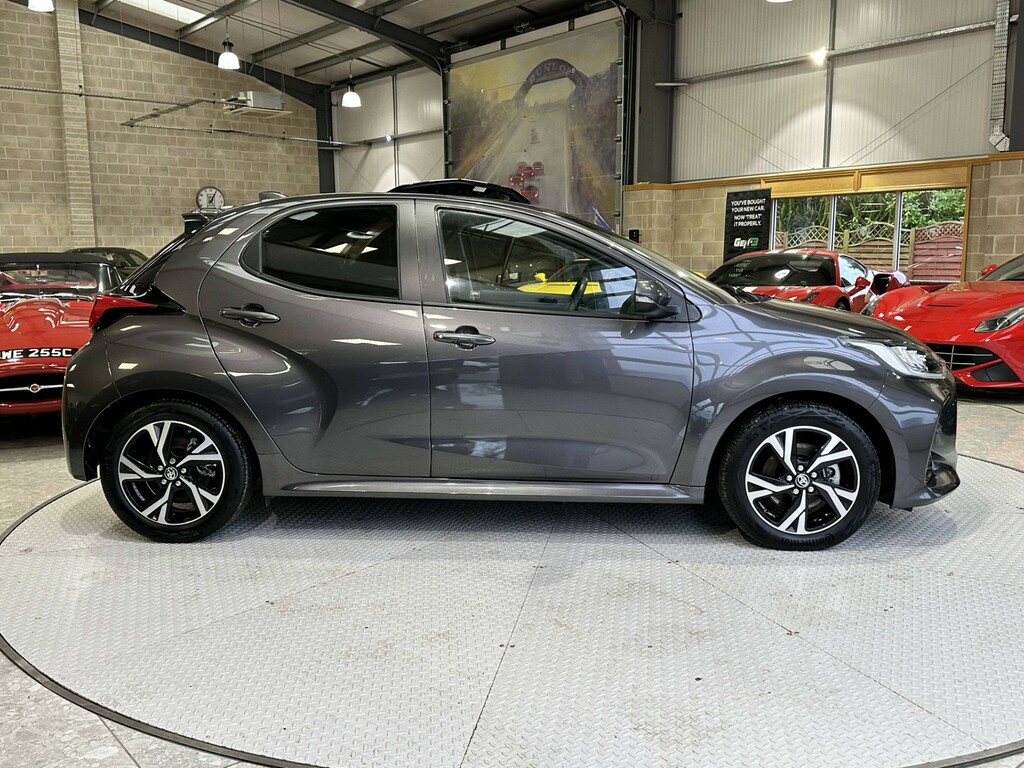 Toyota Yaris 1.5 Vvt-h Design E-cvt Euro 6 Ss YT74ZKP #4