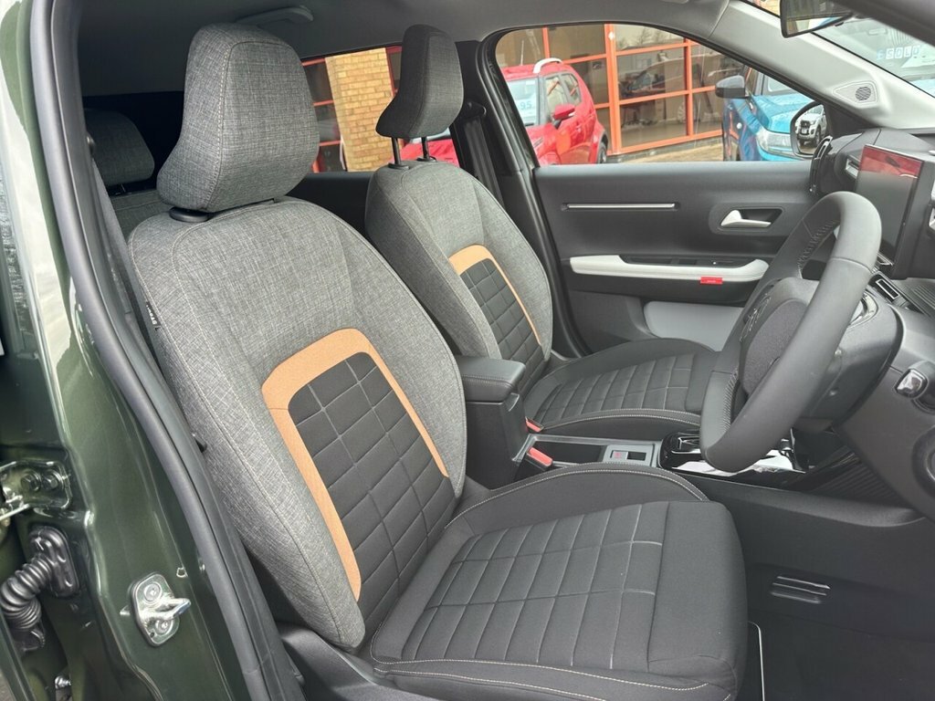 Citroen C3 Aircross Suv YT75HRU Green #3
