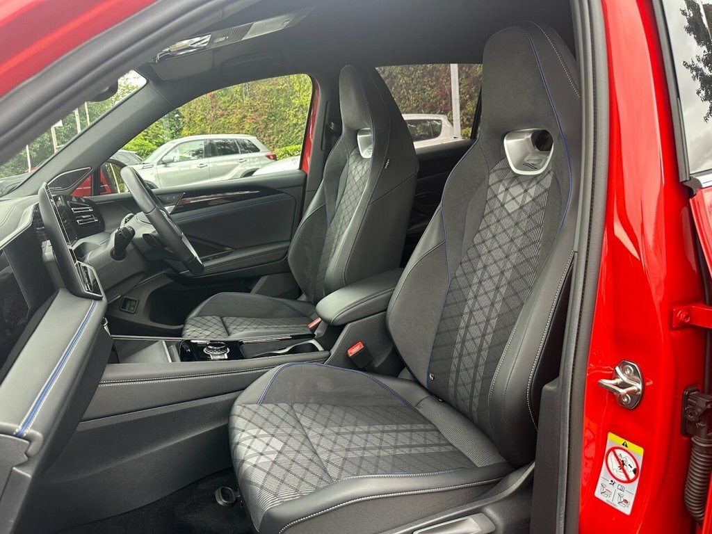 Volkswagen Tiguan 1.5L R-line GU74VKP Red #2