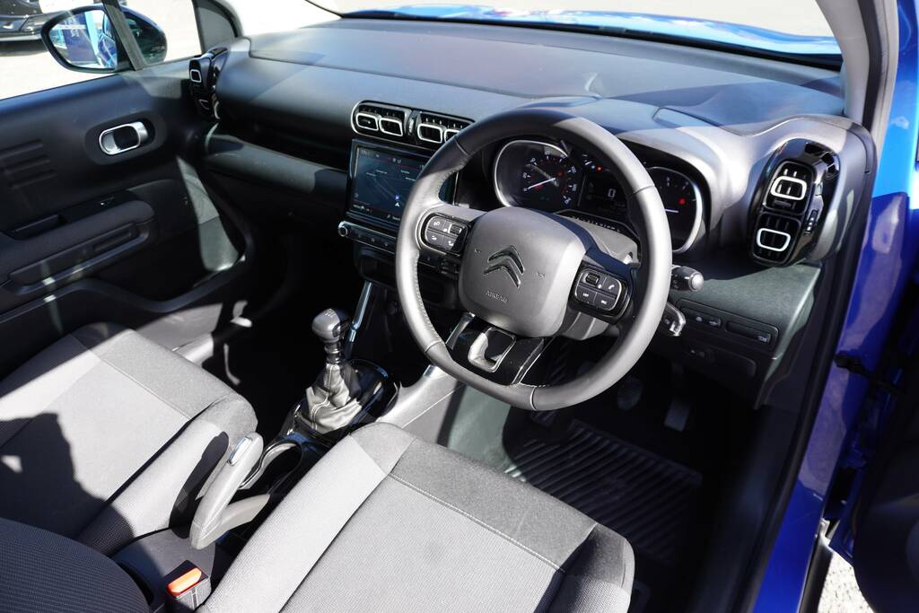 Citroen C3 Aircross 1.5 Bluehdi Shine Euro 6 Ss PK22YCV Blue #3