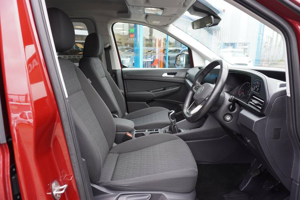 Volkswagen Caddy Maxi Life 2.0 Tdi Life Euro 6 Ss 5Dr, 7 Seats SG73XNX Red #5