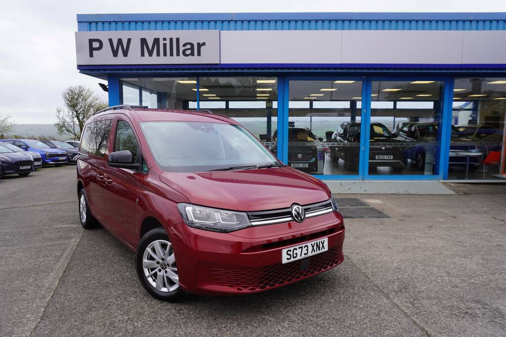Volkswagen Caddy Maxi Life 2.0 Tdi Life Euro 6 Ss 5Dr, 7 Seats Red