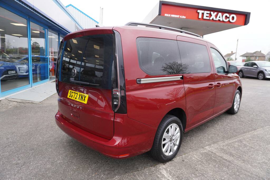 Volkswagen Caddy Maxi Life 2.0 Tdi Life Euro 6 Ss 5Dr, 7 Seats SG73XNX Red #3