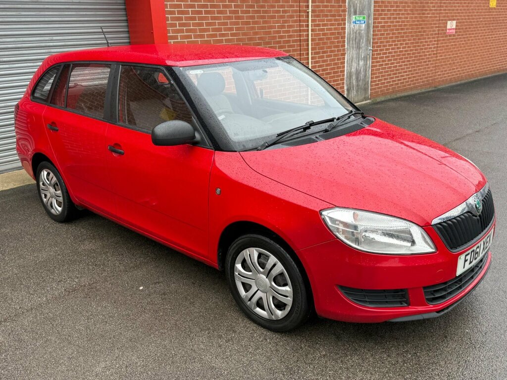 Skoda Fabia 1.6 Tdi S Euro 5 Red #2