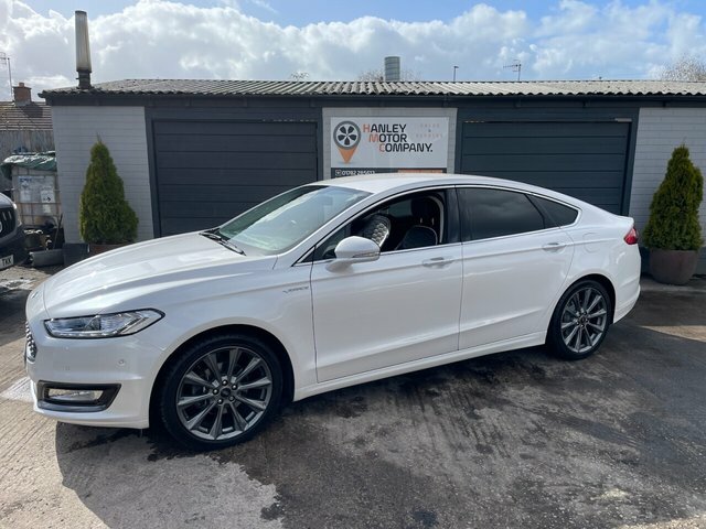 Ford Mondeo 2.0 Tdci Vignale Hatchback Powershift E HK67URG White #2
