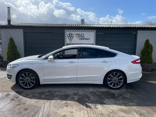 Ford Mondeo 2.0 Tdci Vignale Hatchback Powershift E HK67URG White #6