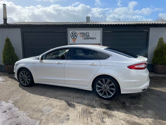 Ford Mondeo 2.0 Tdci Vignale Hatchback Powershift E HK67URG White #3