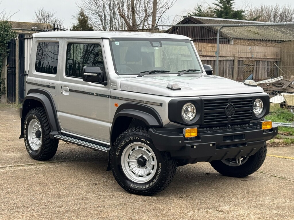 Suzuki Jimny Suzuki Jimny Sierra 4Wd 1.5L 4 Seater Silver