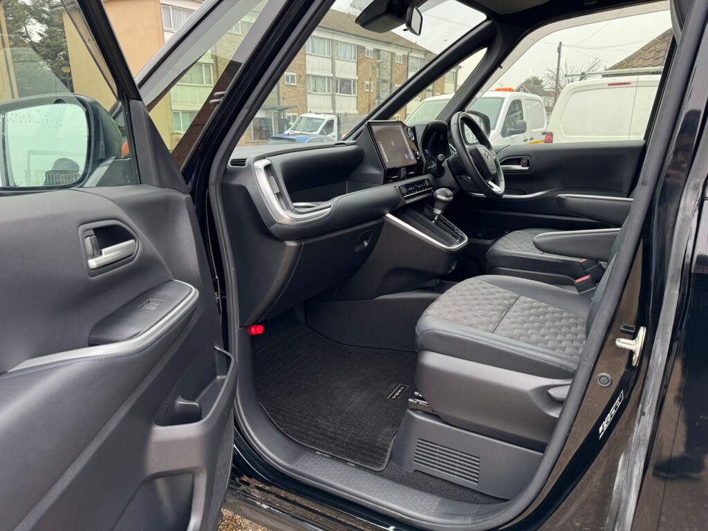 Toyota Voxy 2007 Registered. Imported In 2022 Silver #14