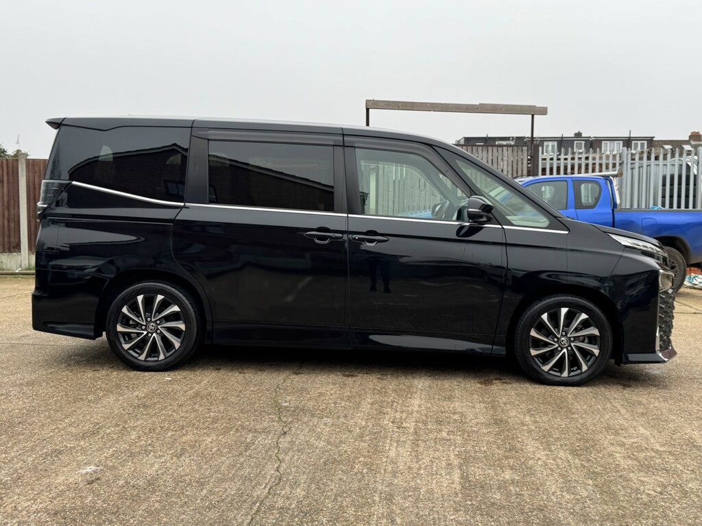 Toyota Voxy 2007 Registered. Imported In 2022 Silver #7