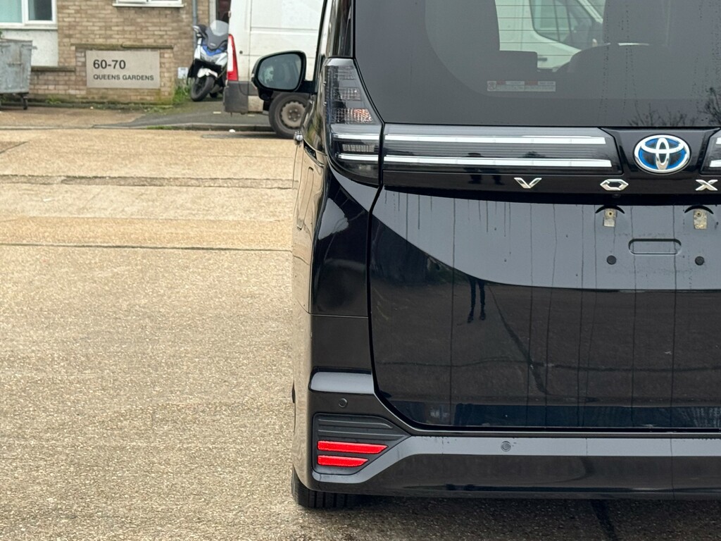 Toyota Voxy 2007 Registered. Imported In 2022 Silver #64