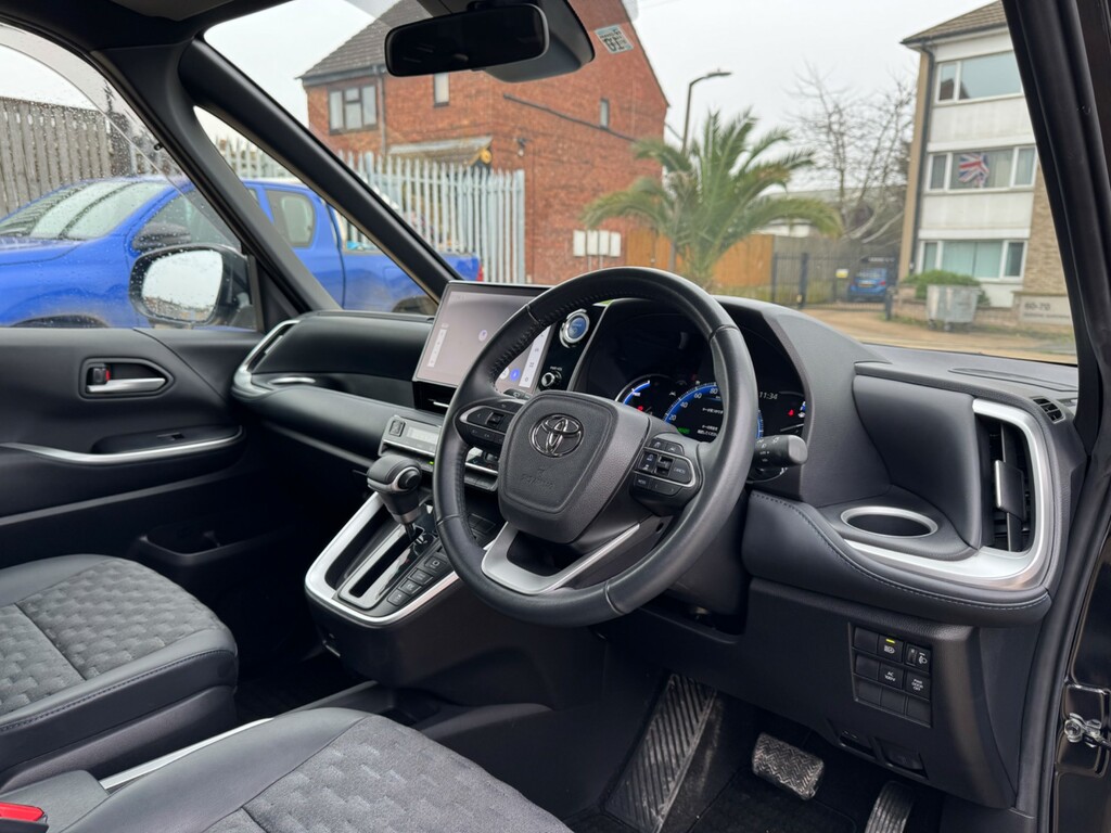 Toyota Voxy 2007 Registered. Imported In 2022 Silver #12