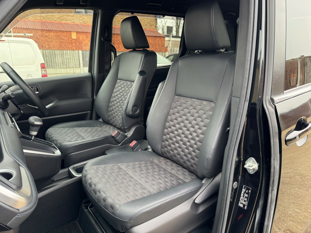Toyota Voxy 2007 Registered. Imported In 2022 Silver #16