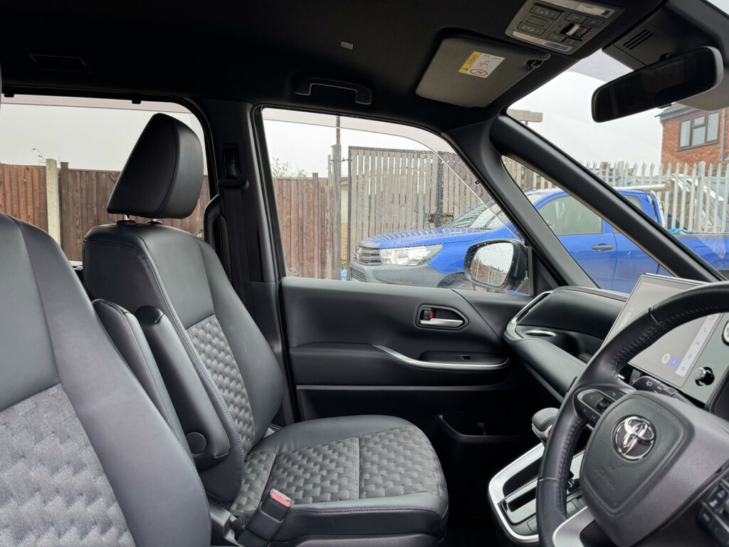 Toyota Voxy 2007 Registered. Imported In 2022 Silver #13