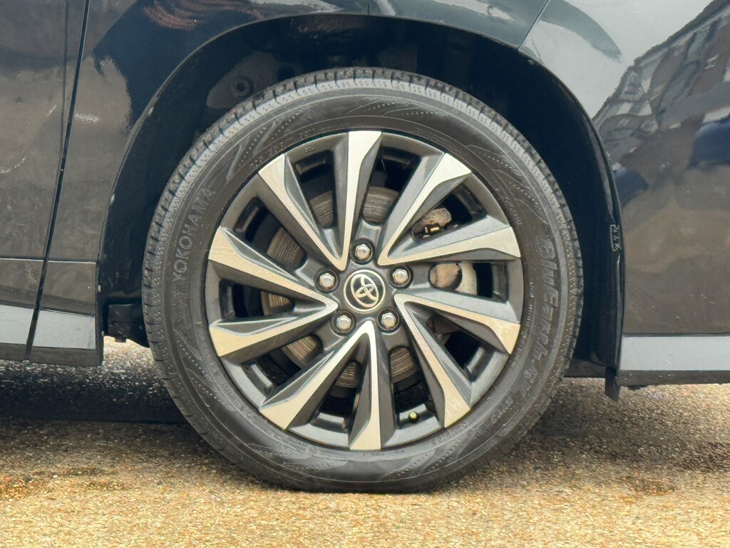 Toyota Voxy 2007 Registered. Imported In 2022 Silver #80