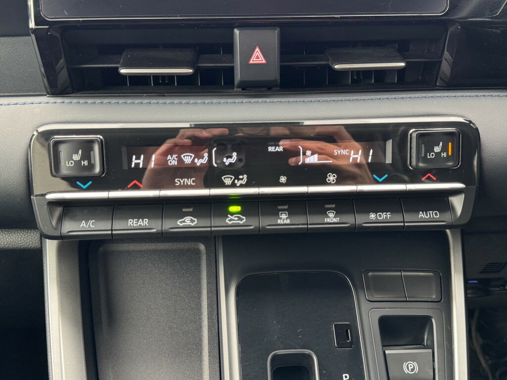 Toyota Voxy 2007 Registered. Imported In 2022 Silver #29