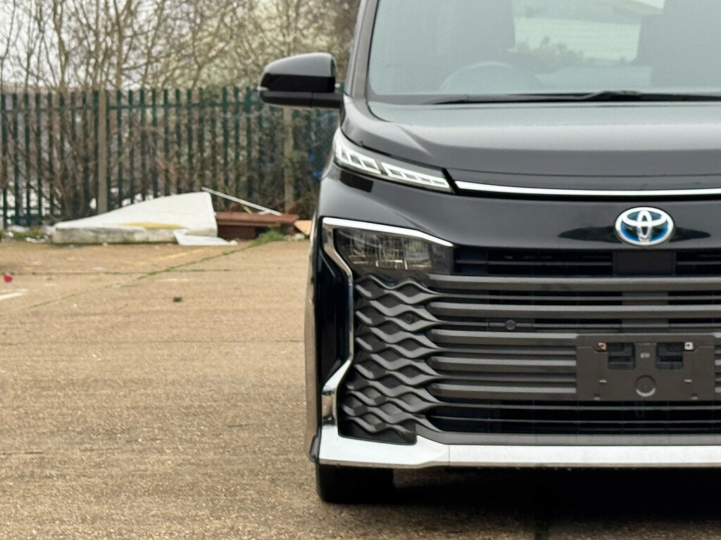 Toyota Voxy 2007 Registered. Imported In 2022 Silver #75