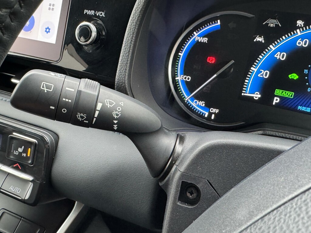 Toyota Voxy 2007 Registered. Imported In 2022 Silver #35