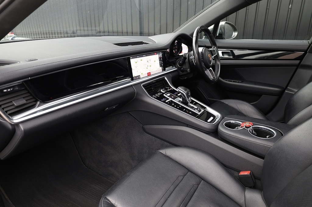 Porsche Panamera Panamera 4 Sport Turismo Grey #3