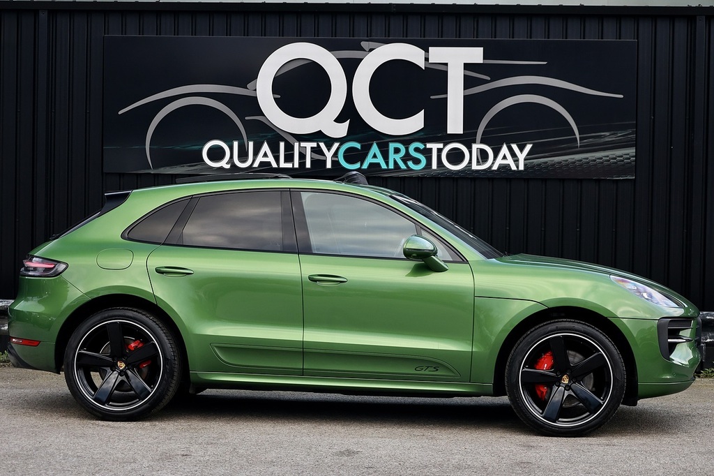 Porsche Macan Macan Gts SY70YYC Green #6