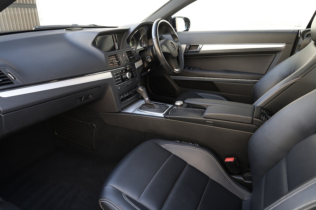 Mercedes-Benz E Class E350 Cdi Amg Sport Coupe Black #3