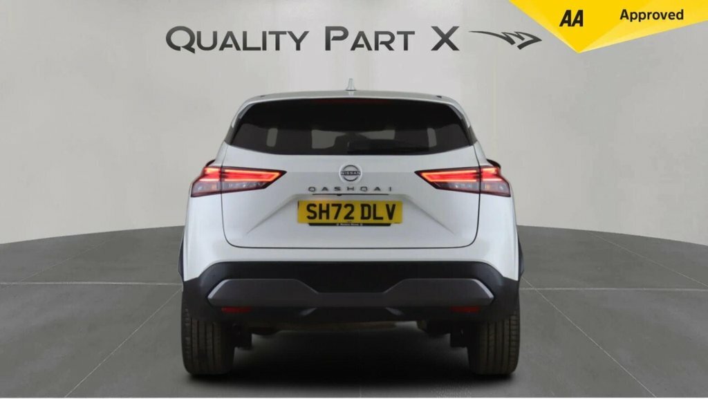Nissan Qashqai Suv SH72DLV White #6