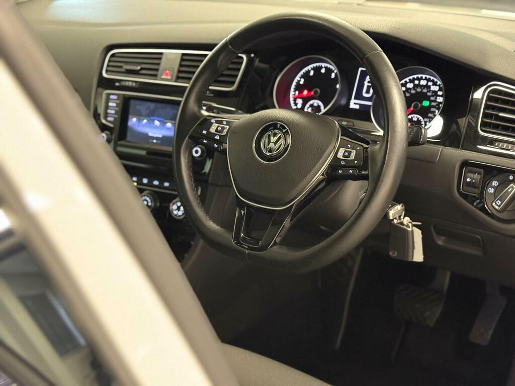 Volkswagen Golf Hatchback 1.4 Tsi Bluemotion Tech Act Gt Dsg Euro White #2