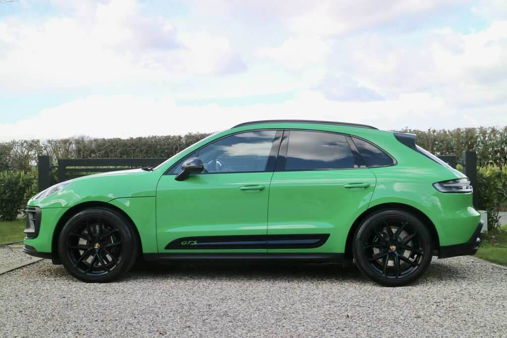 Porsche Macan Suv 2.9 T V6 Gts 202272 YN72XCB Green #5