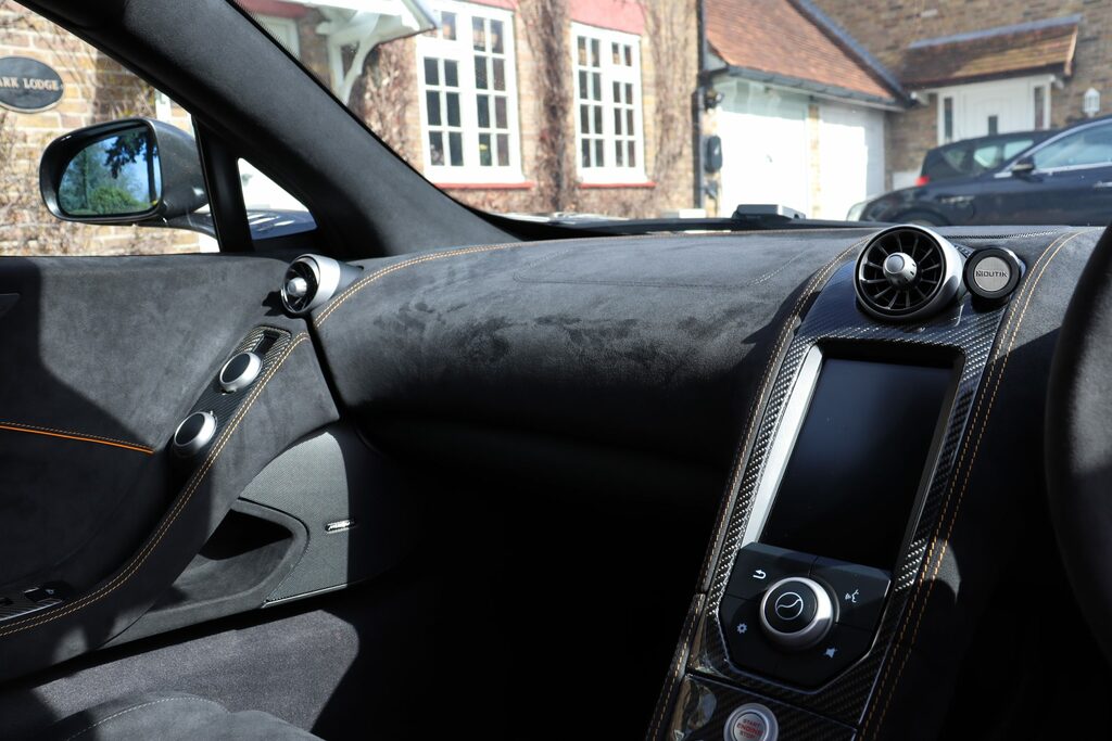 McLaren 650S Coupe 3.8T Black #20