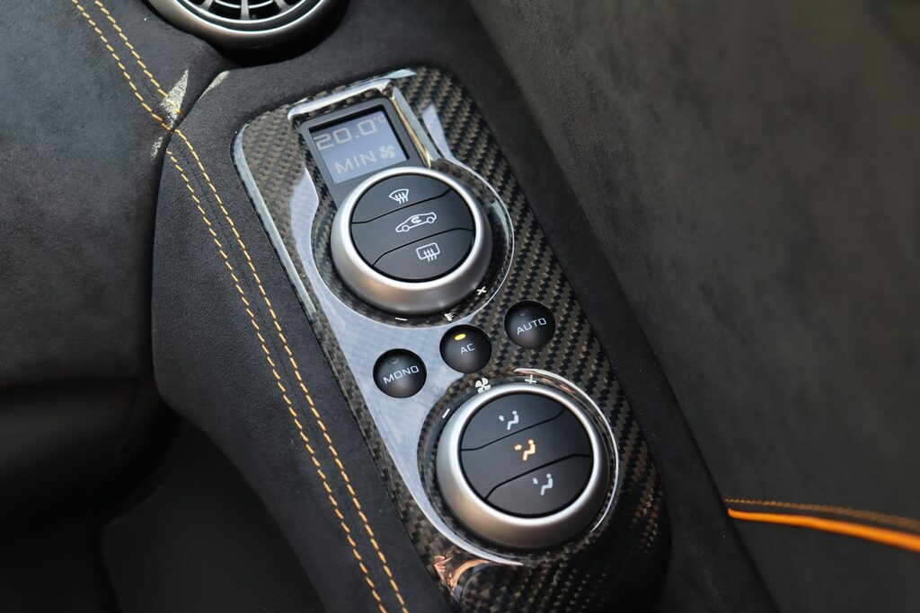 McLaren 650S Coupe 3.8T Black #21