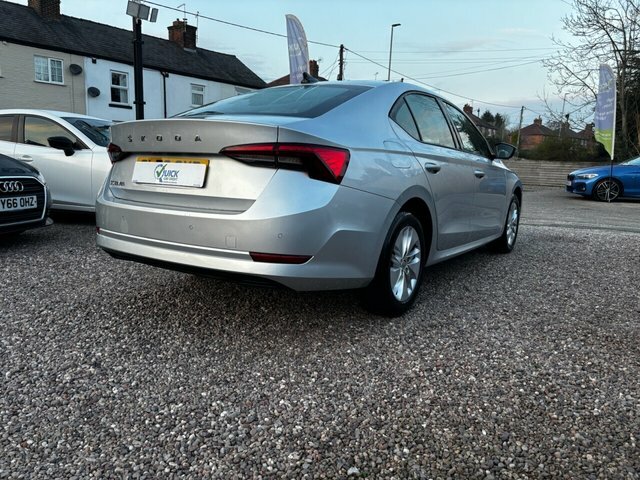 Skoda Octavia 1.5 Tsi Act Se Technology Hatchback Man GL70OXD Silver #2