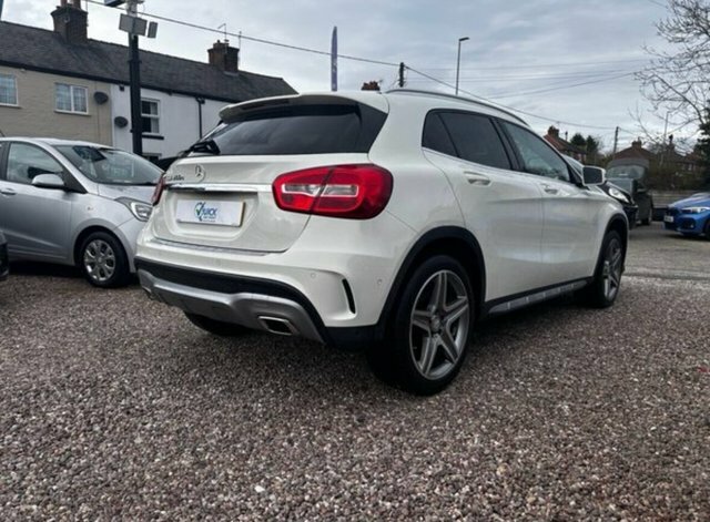 Mercedes-Benz GLA Class 2.1 Gla200d Amg Line Executive Suv Ma White #2