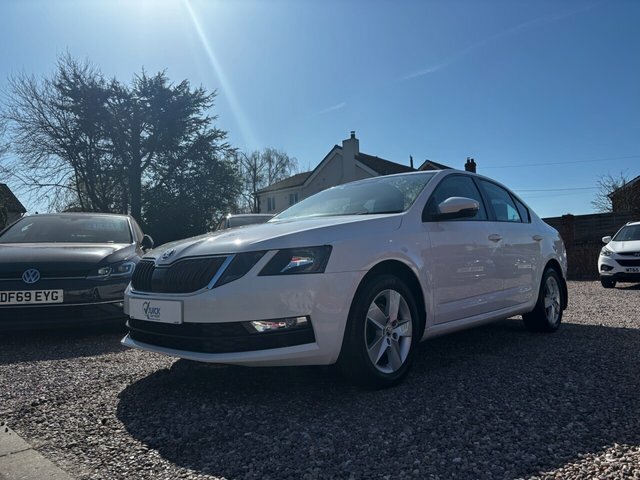 Skoda Octavia 1.4 Tsi Se Hatchback Euro 6 S S White #5