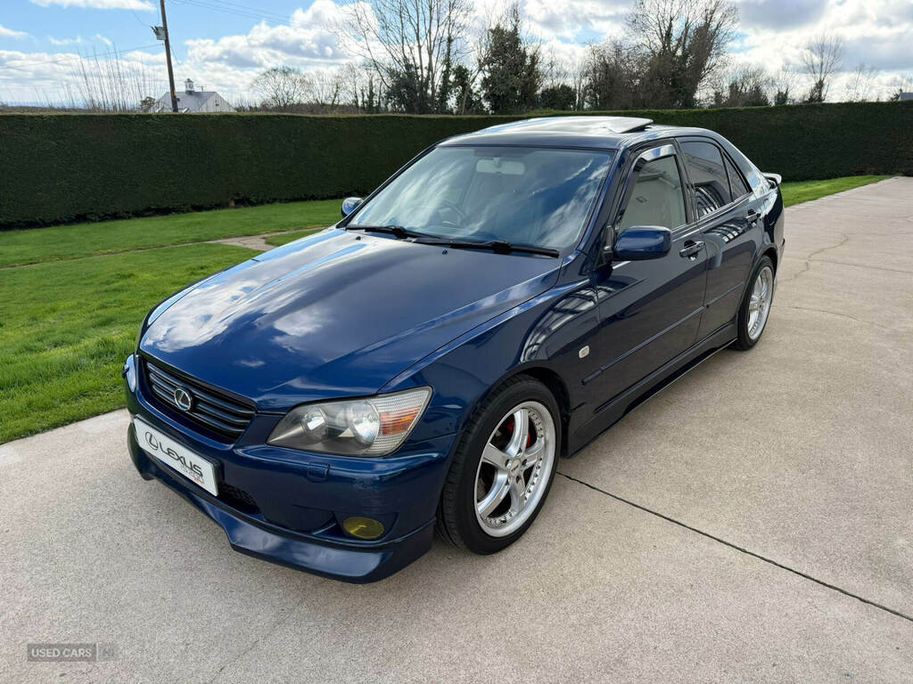 Lexus IS 200 2.0 Se Blue