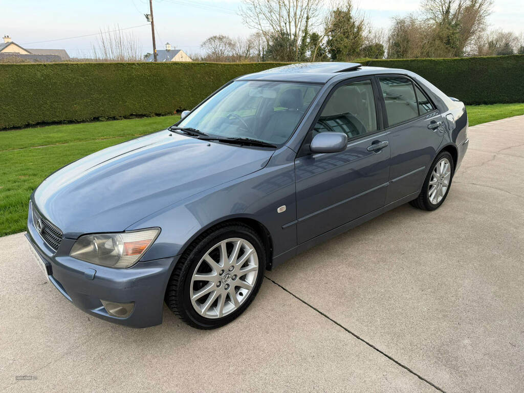 Lexus IS 200 2.0 Se Blue #6