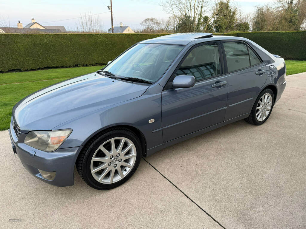 Lexus IS 200 2.0 Se Blue #4