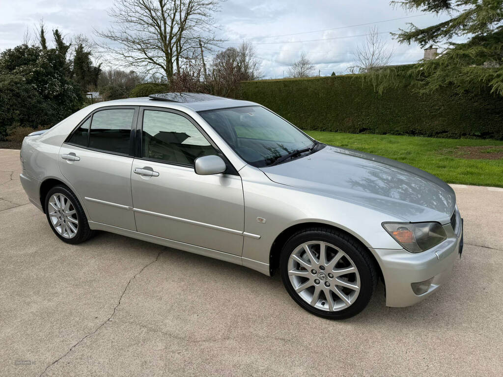 Lexus IS 200 2.0 Sport Silver #2