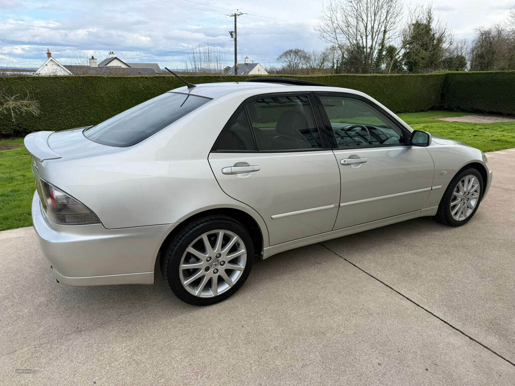 Lexus IS 200 2.0 Sport Silver #3