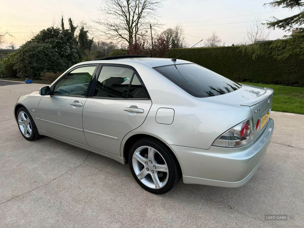 Lexus IS 200 2.0 Se Blue #14