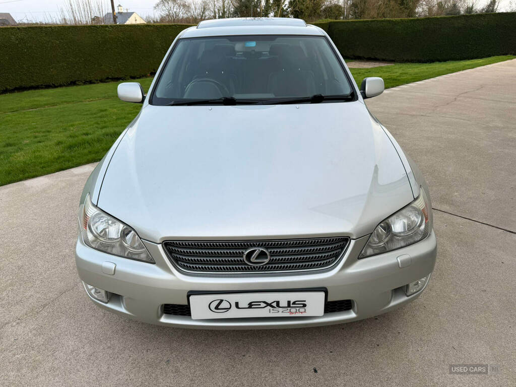 Lexus IS 200 2.0 Sport Silver #4