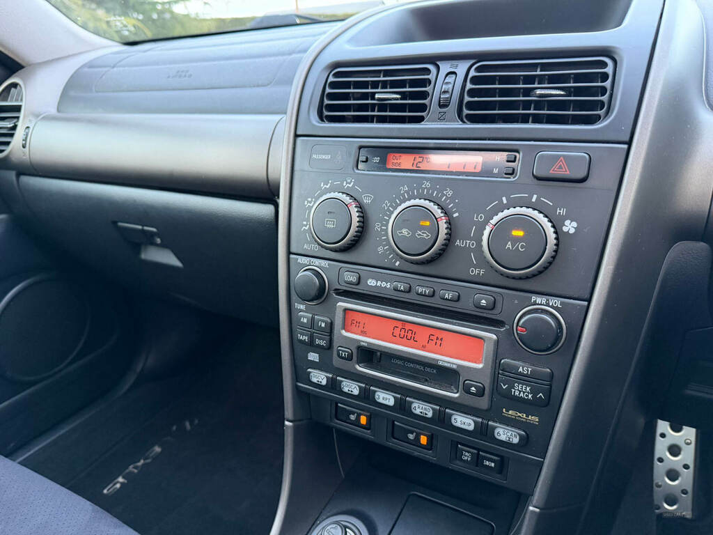 Lexus IS 200 2.0 Se Blue #27