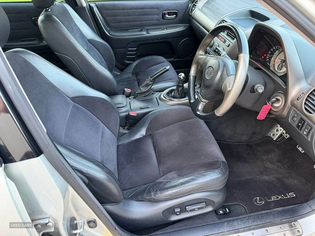 Lexus IS 200 2.0 Se Blue #16