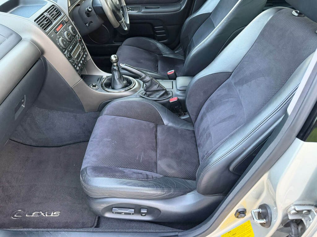 Lexus IS 200 2.0 Se Blue #23