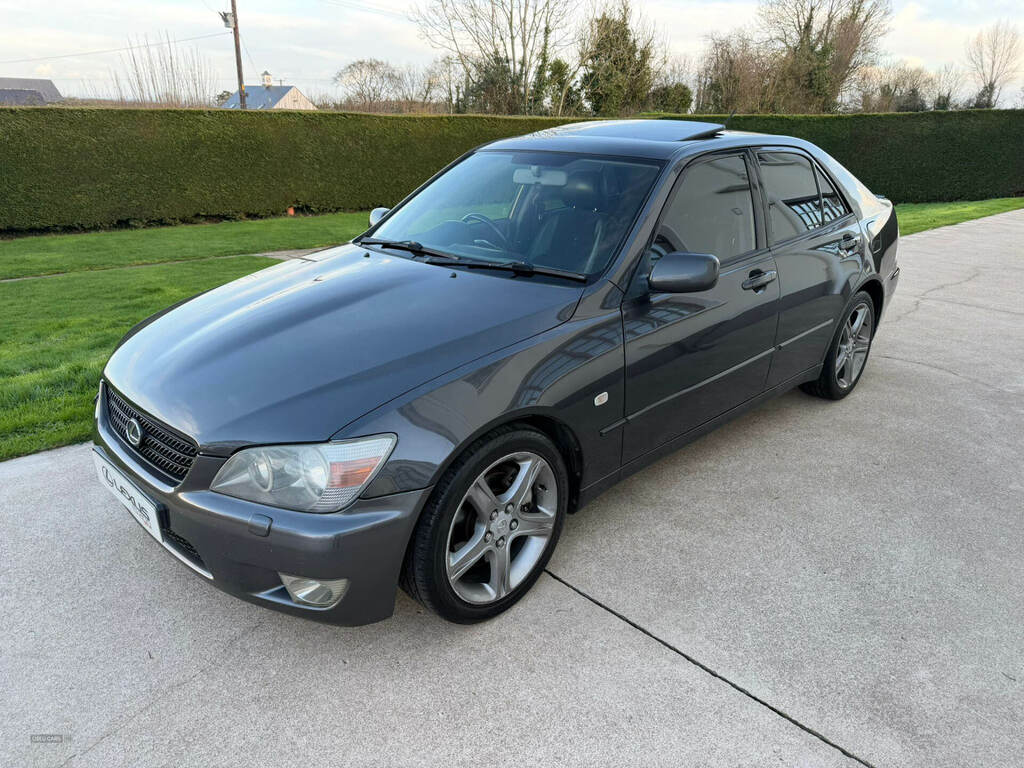 Lexus IS 200 2.0 Se Grey